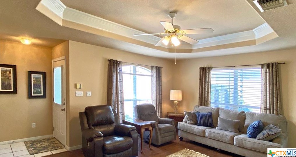 216 Dogwood Dr, New Braunfels TX 78130-4899 exterior