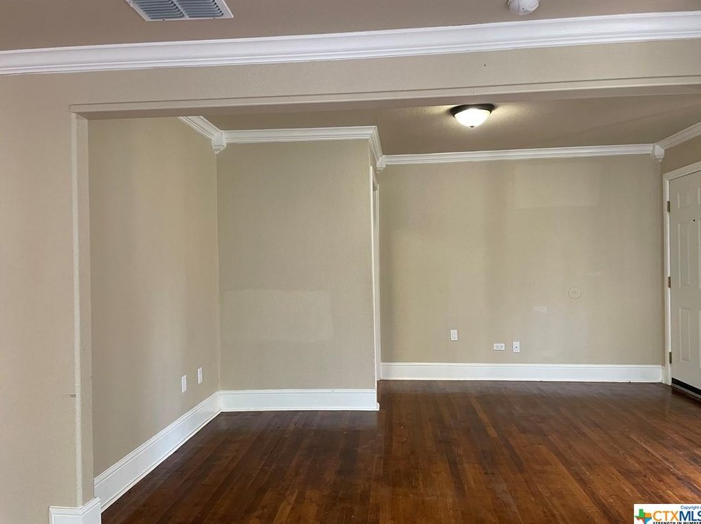 733 Hill Ave, New Braunfels TX  78130-7636 exterior