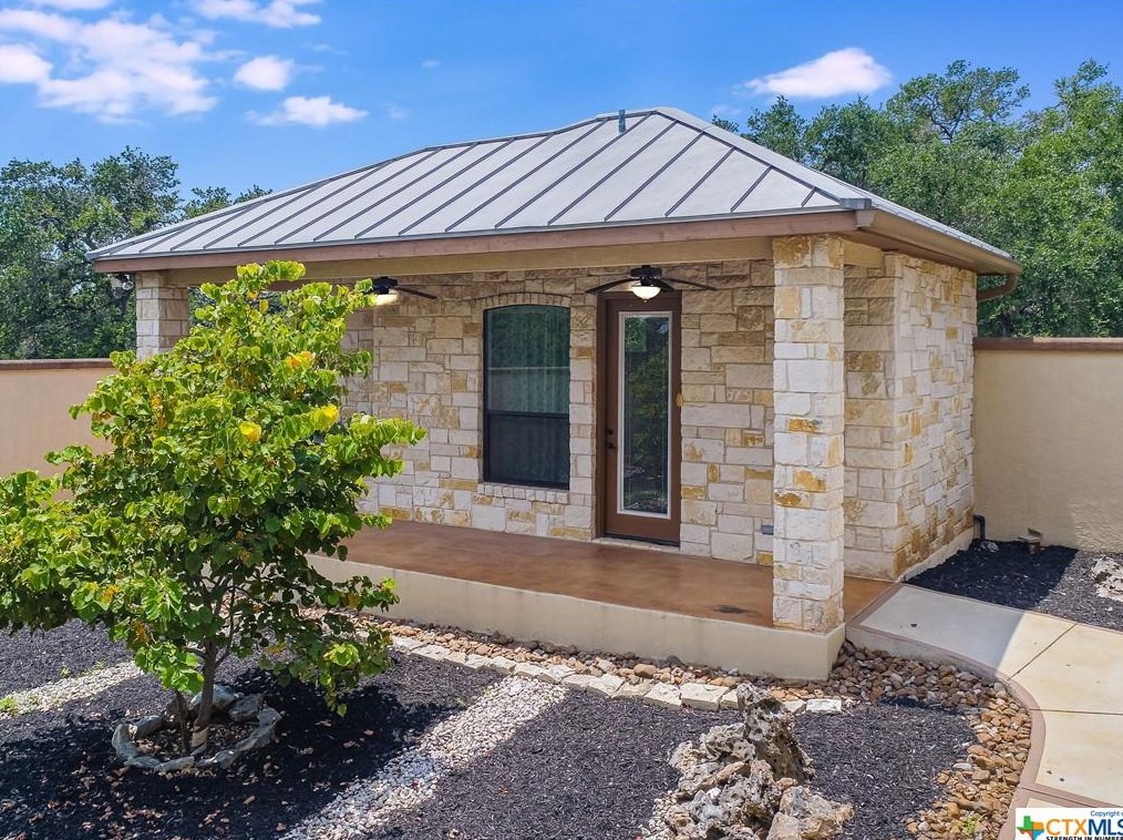 1034 Ranger Rdg, New Braunfels TX 78132-1841 exterior