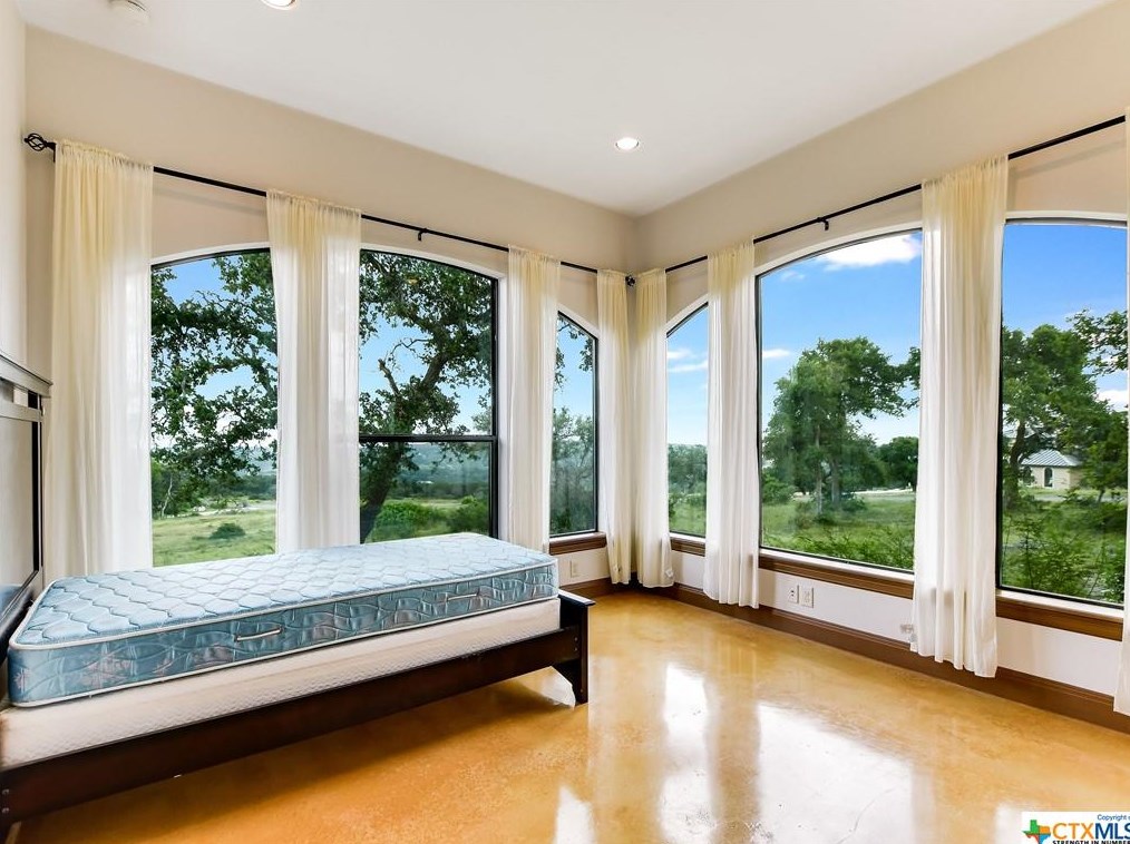 1034 Ranger Rdg, New Braunfels TX 78132-1841 exterior