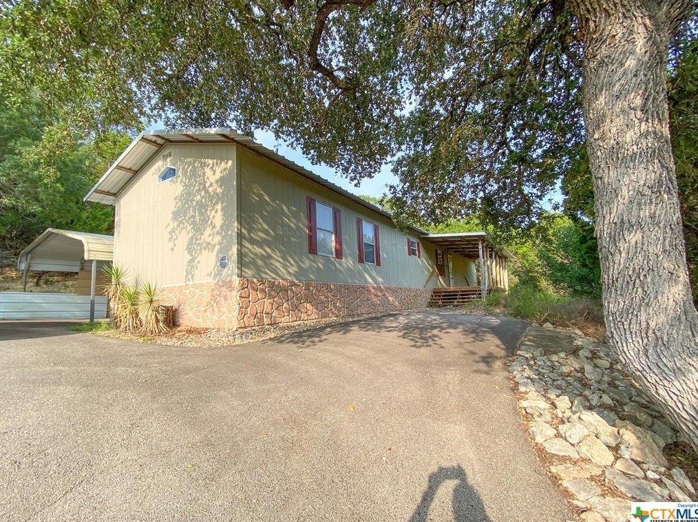 5766 Chimney Rock, New Braunfels TX  78133-3718 exterior