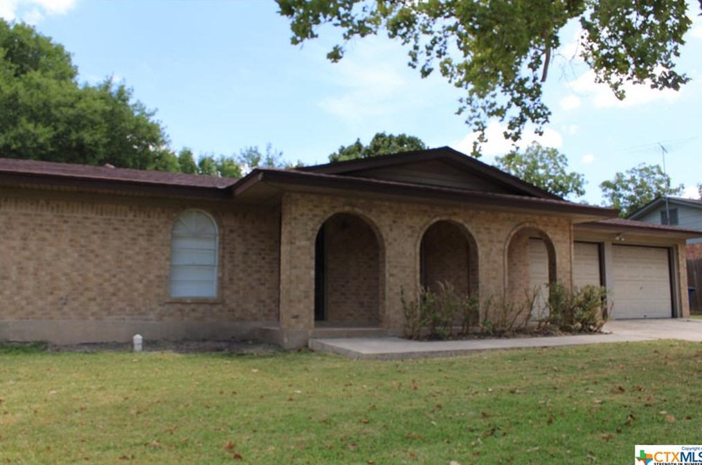 1705 Gardenia Dr, New Braunfels TX  78130-6529 exterior