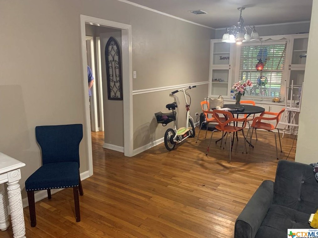 1050 Cross St, New Braunfels TX  78130-5818 exterior