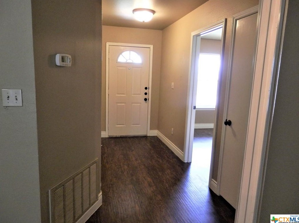 2752 Maple Tree Rd, New Braunfels TX  78130-6840 exterior