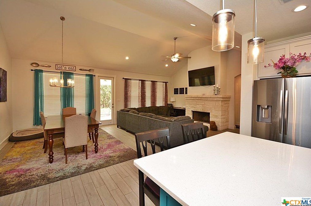 1411 Rocky Rdg Loop, New Braunfels TX exterior