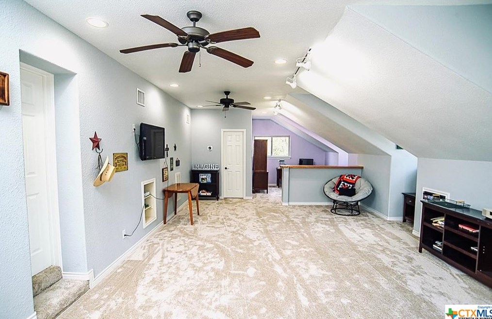 10110 Kopplin Rd, New Braunfels TX 78132-4668 exterior