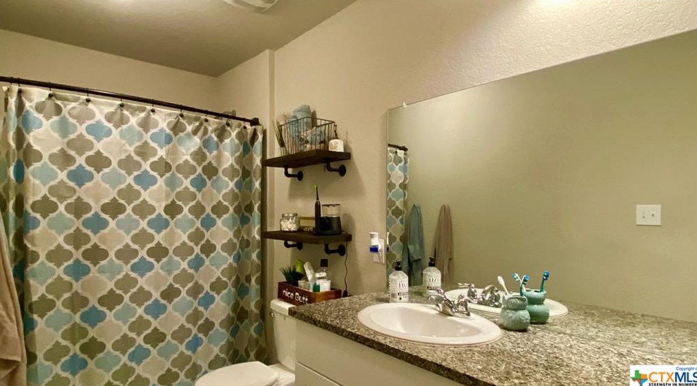 330 Kowald Ln, New Braunfels TX 78130-2516 exterior