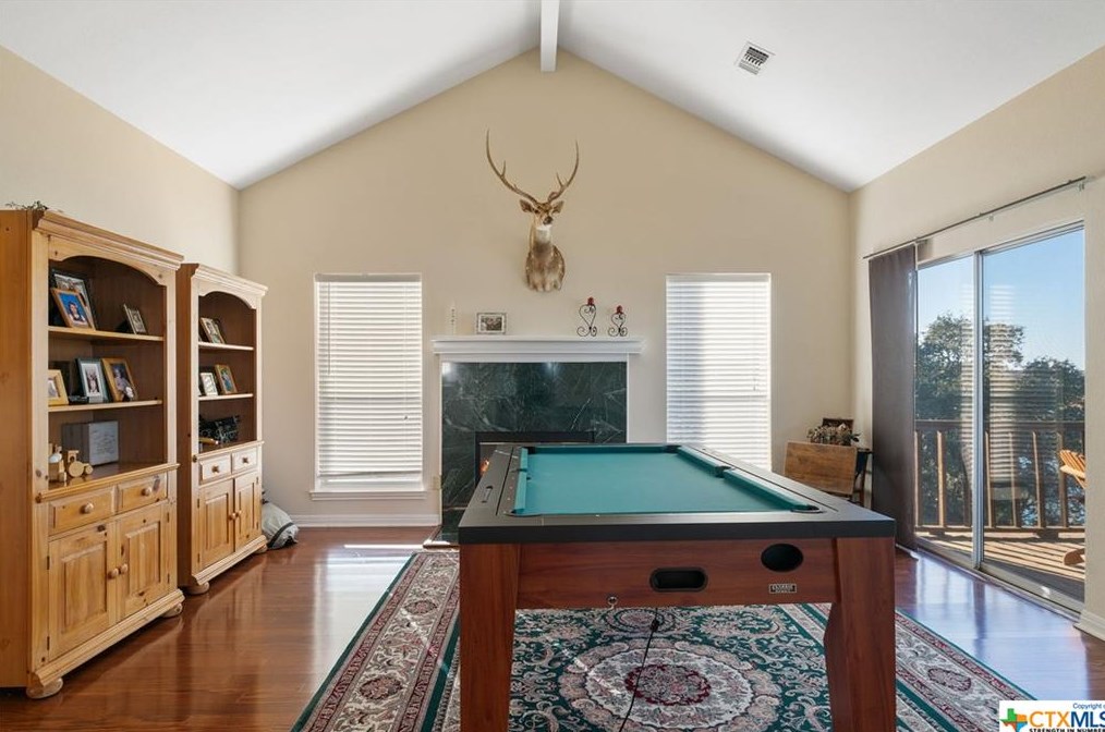 1870 Stagecoach Dr, New Braunfels TX 78133-4059 exterior