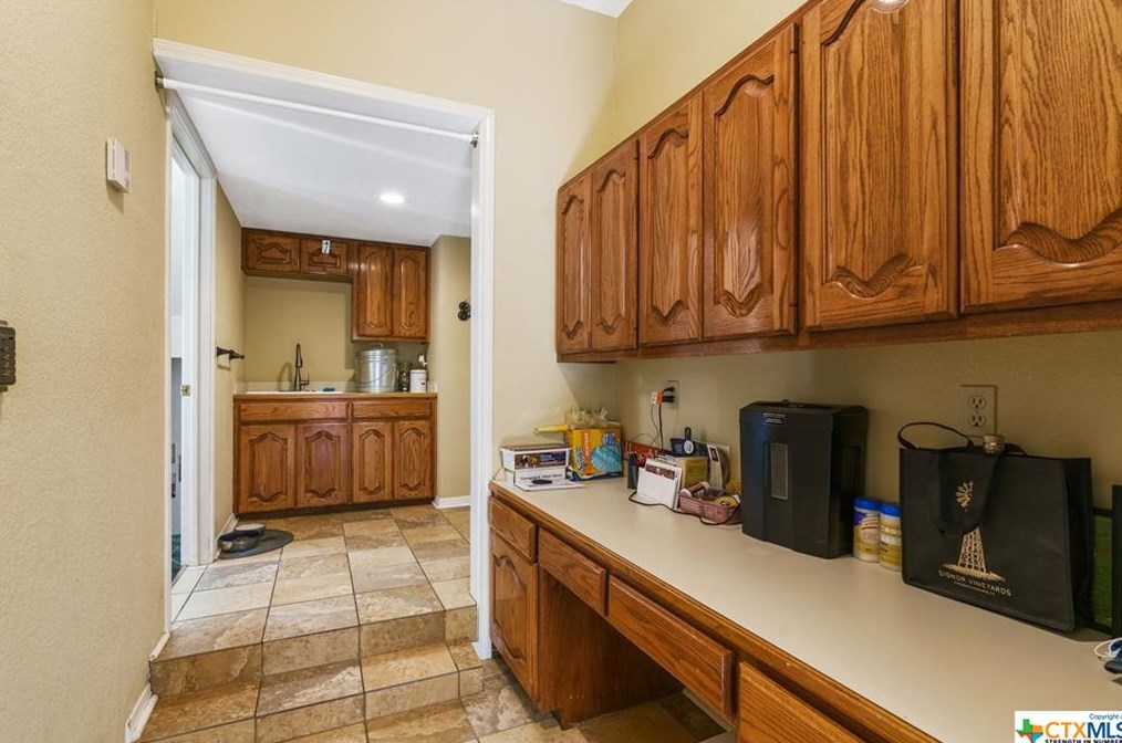 1870 Stagecoach Dr, New Braunfels TX 78133-4059 exterior