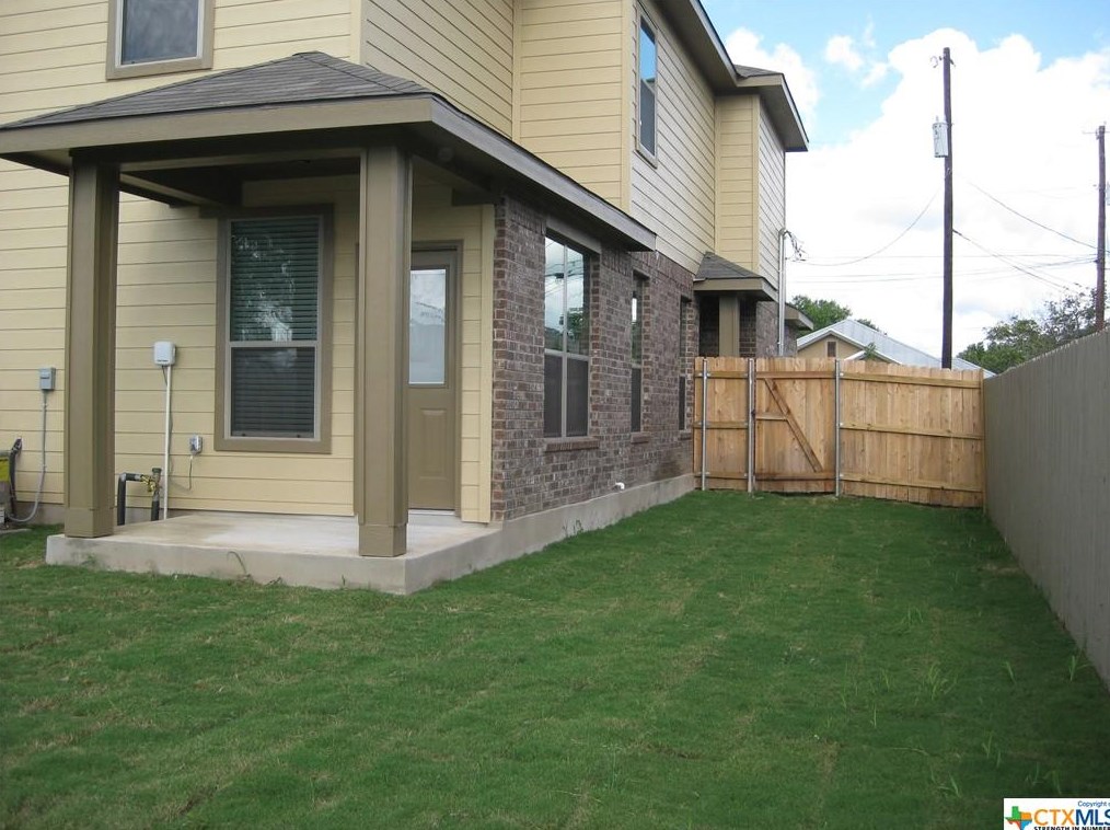 204 Anne Louise Dr, New Braunfels TX  78130-3493 exterior