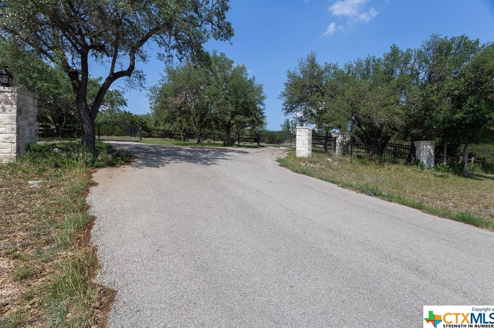 11200 Fm 306, New Braunfels TX 78130-2554 exterior