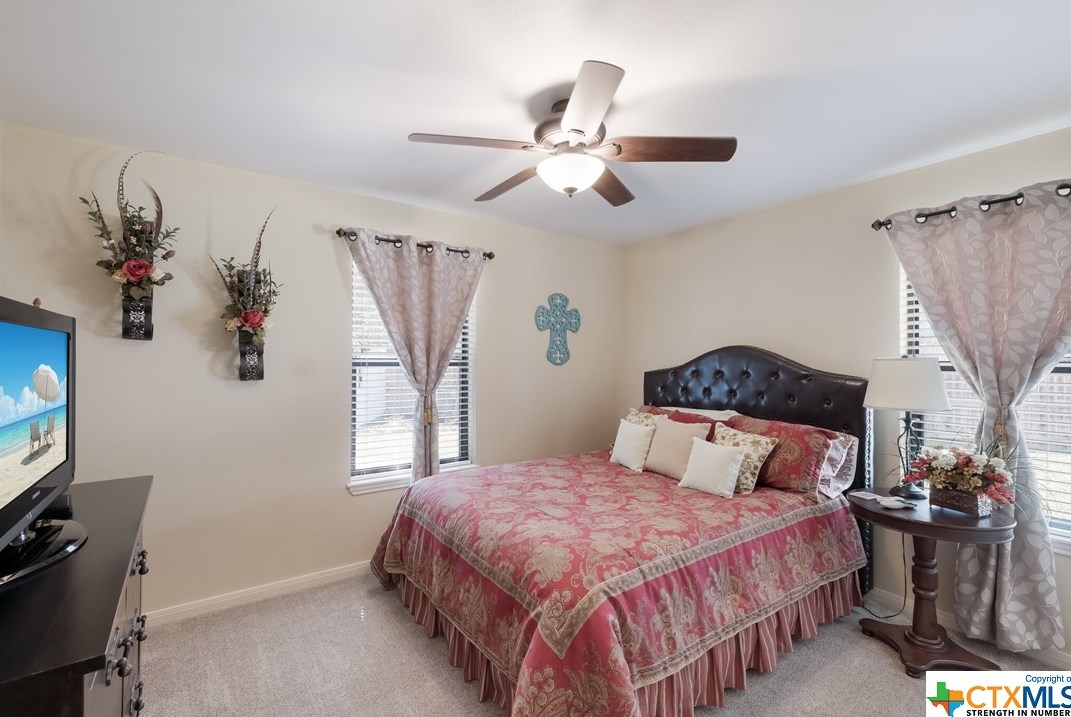 1340 Summerwood Dr, New Braunfels TX 78130-3625 exterior