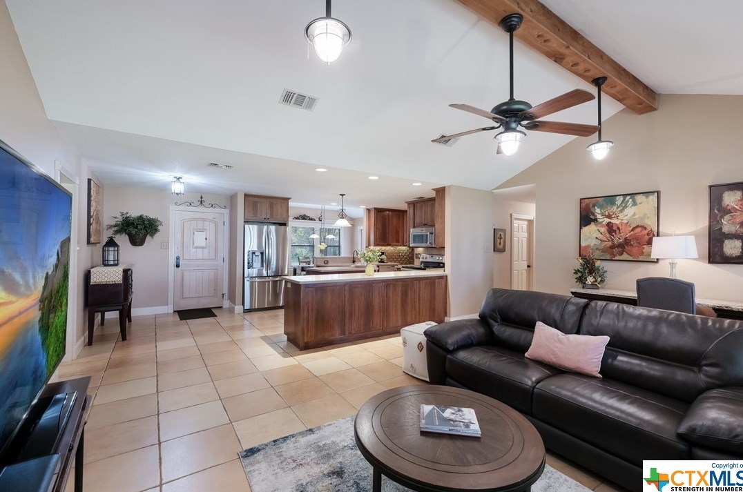 1340 Summerwood Dr, New Braunfels TX 78130-3625 exterior