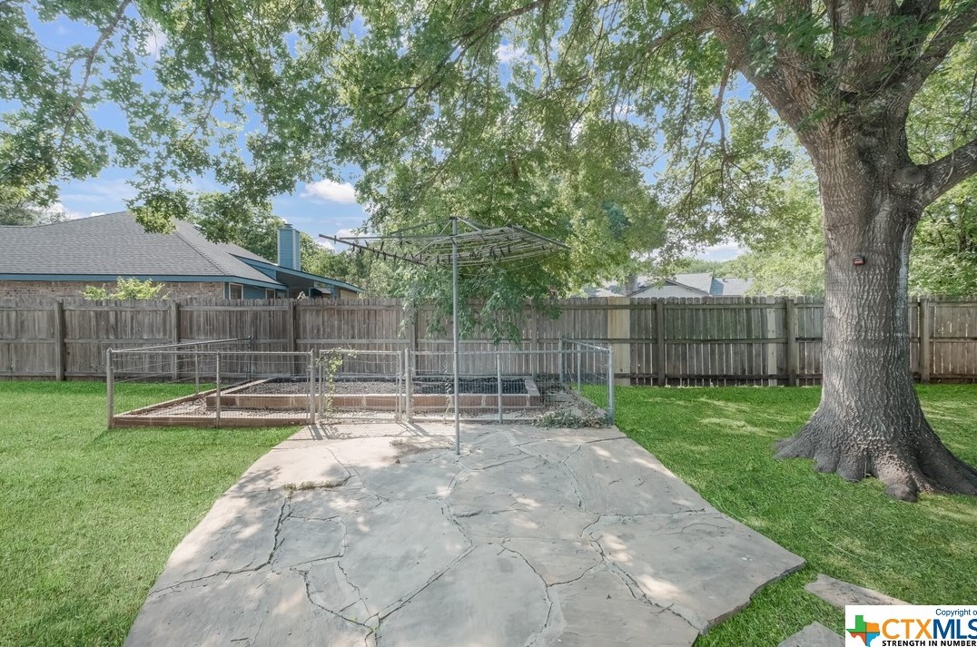 1340 Summerwood Dr, New Braunfels TX 78130-3625 exterior