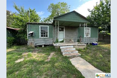 336 E Fannin - Photo 1