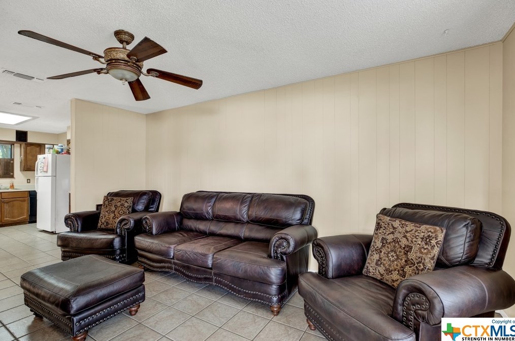 221 Gruene Rd, New Braunfels TX  78130-3213 exterior