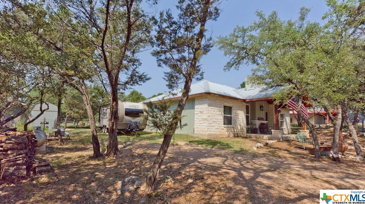 648 Mockingbird Dr, New Braunfels TX 78133-3698 exterior