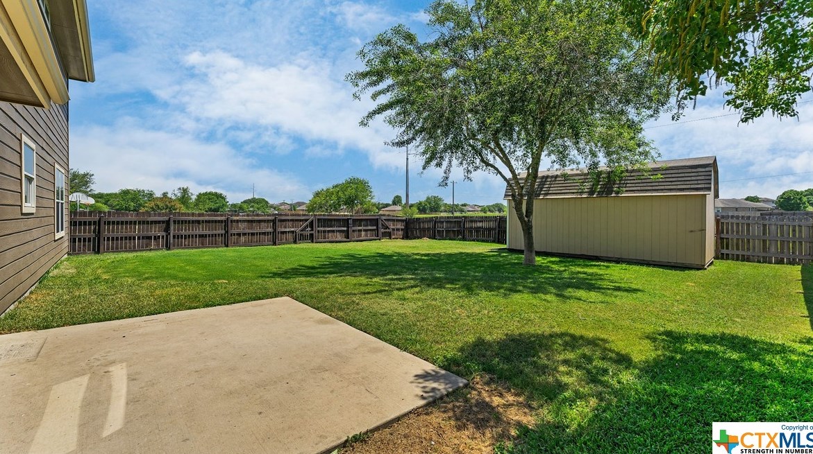 2492 Medina Dr, New Braunfels TX 78130-3195 exterior