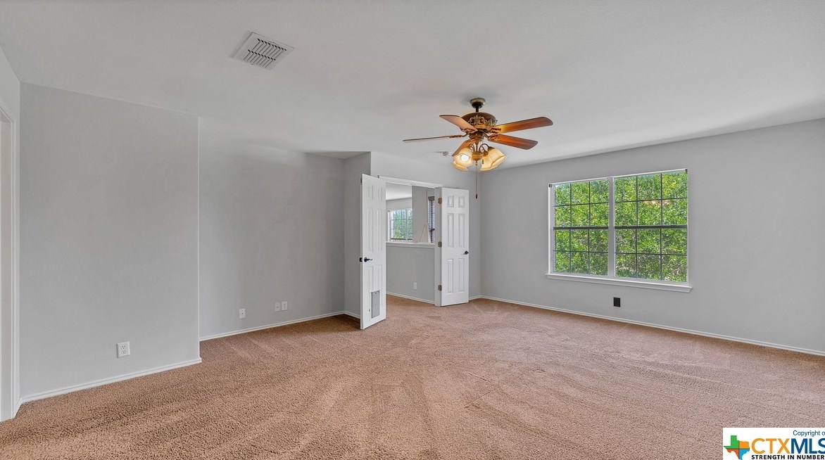 2492 Medina Dr, New Braunfels TX 78130-3195 exterior