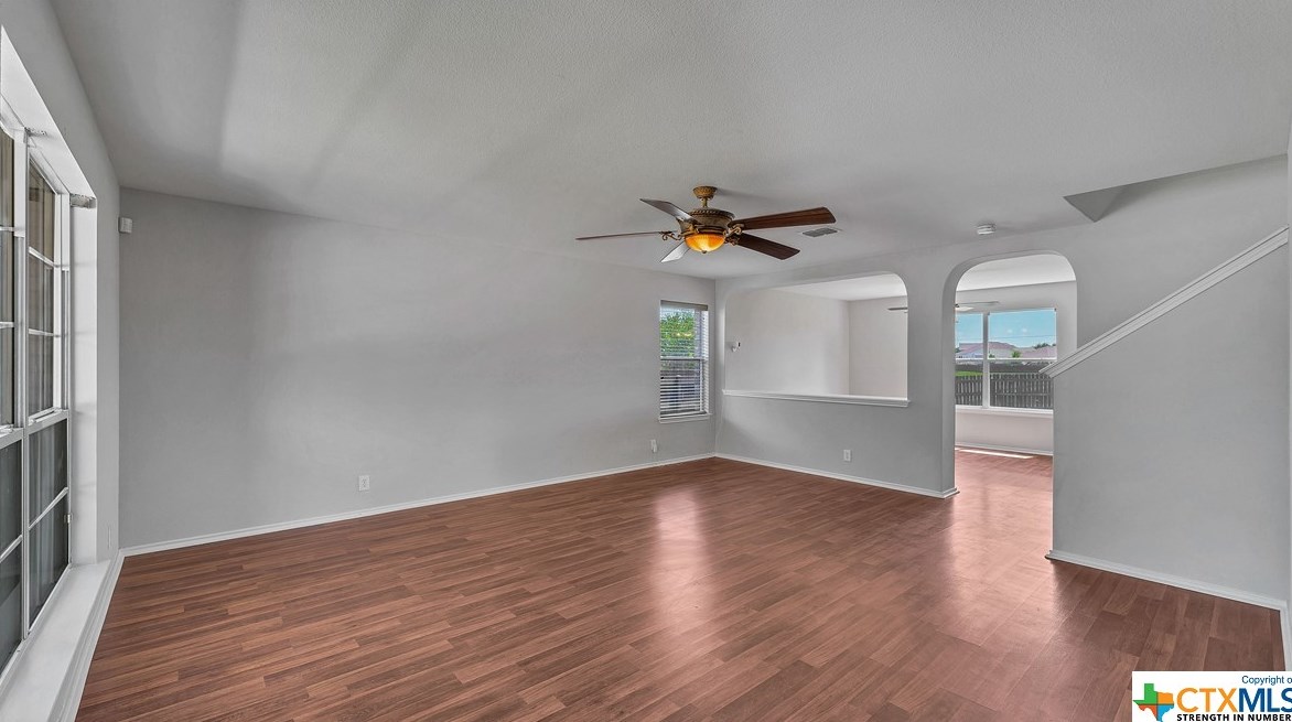 2492 Medina Dr, New Braunfels TX 78130-3195 exterior