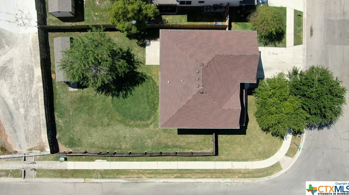 2492 Medina Dr, New Braunfels TX 78130-3195 exterior