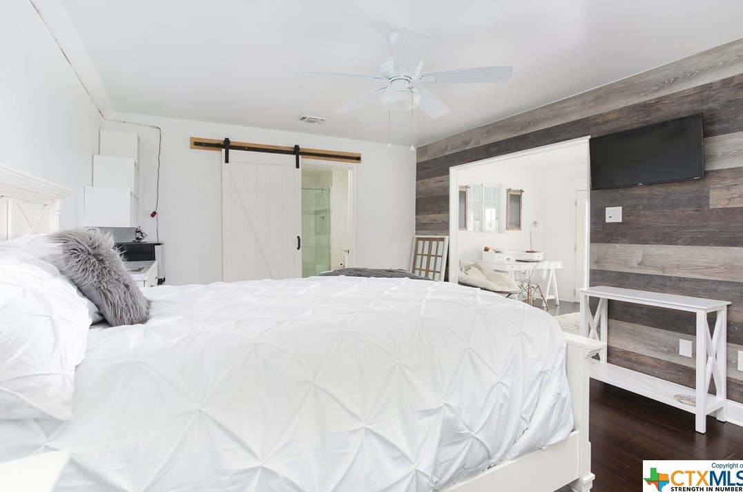 1075 Colleen Dr, New Braunfels TX 78133-5327 exterior