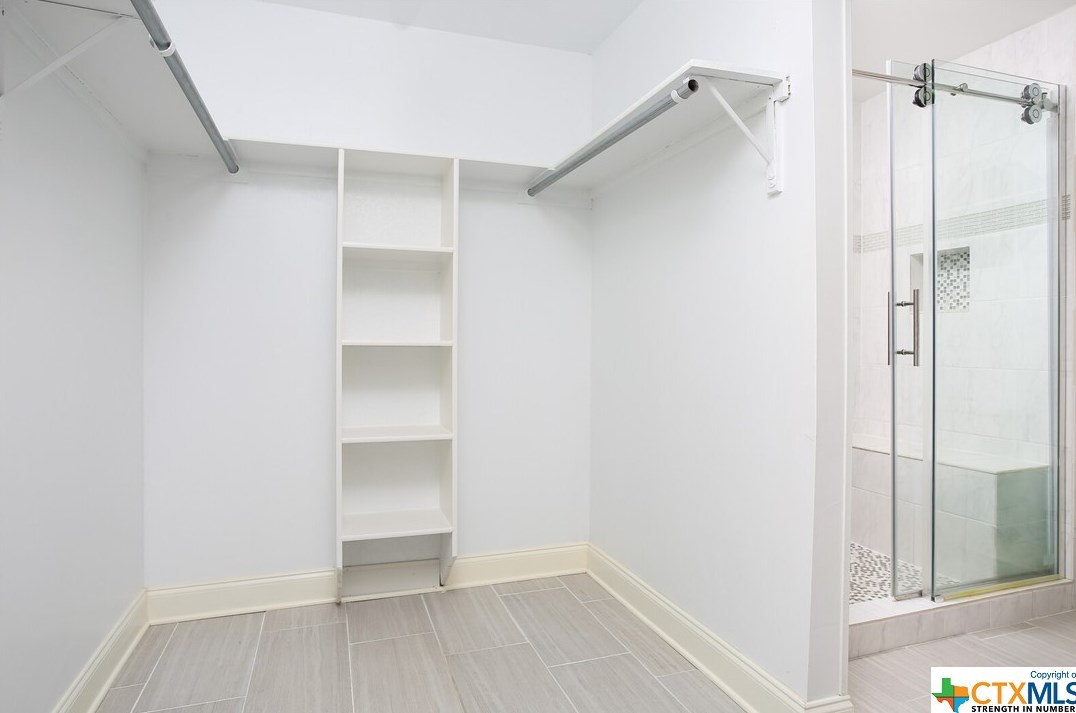 1075 Colleen Dr, New Braunfels TX 78133-5327 exterior