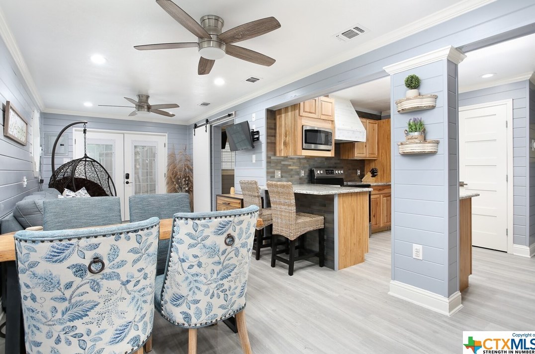 1075 Colleen Dr, New Braunfels TX 78133-5327 exterior