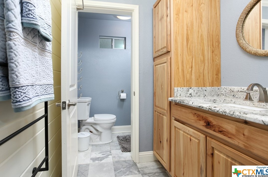 1075 Colleen Dr, New Braunfels TX 78133-5327 exterior