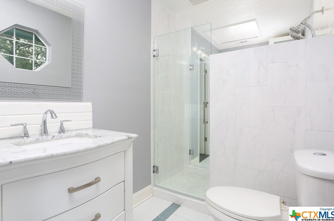 1075 Colleen Dr, New Braunfels TX 78133-5327 exterior