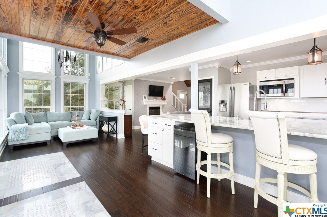 1075 Colleen Dr, New Braunfels TX 78133-5327 exterior