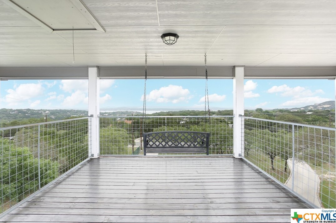 1075 Colleen Dr, New Braunfels TX 78133-5327 exterior