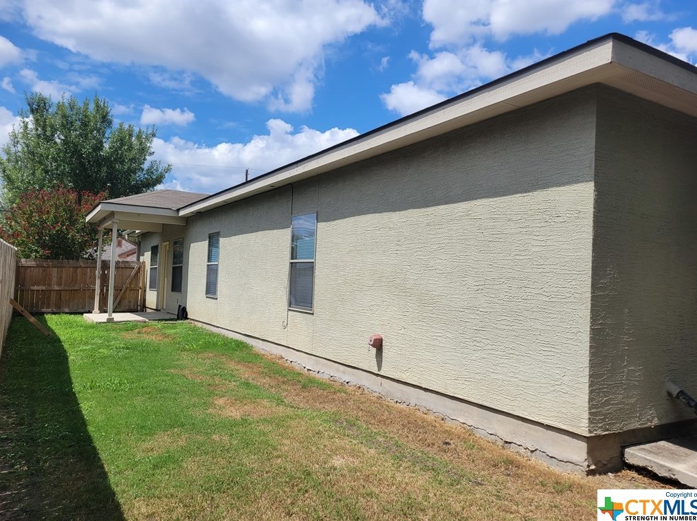 236 Anne Louise Dr, New Braunfels TX  78130-3493 exterior