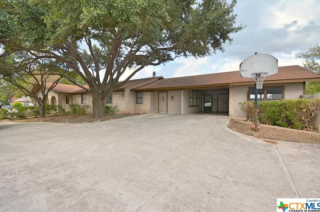 1274 Common St, New Braunfels TX  78130-3509 exterior