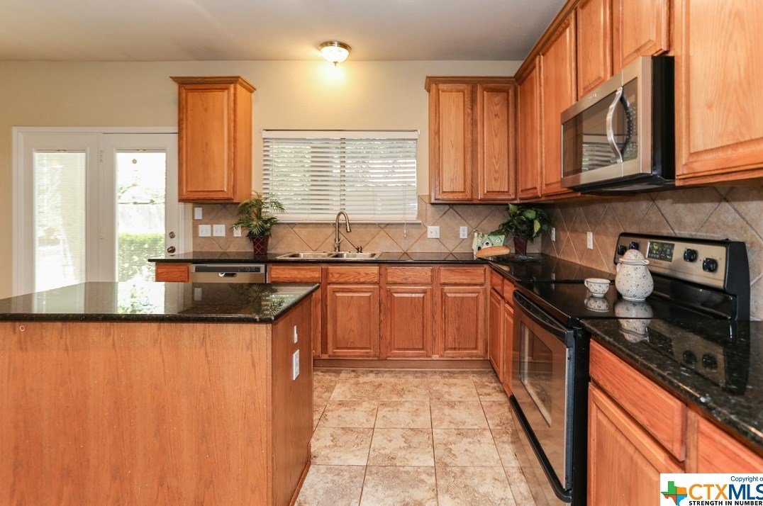 104 Deer Horn Pass, Killeen TX  76548-2469 exterior