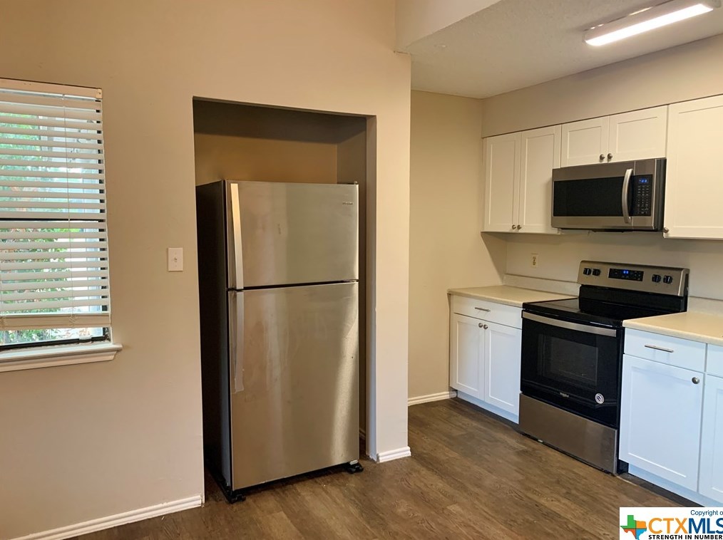 1552 Lahn Rd, New Braunfels TX  78130-3218 exterior