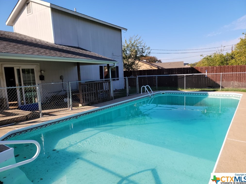 3901 Pickwick Ln, Killeen TX  76543-2709 exterior