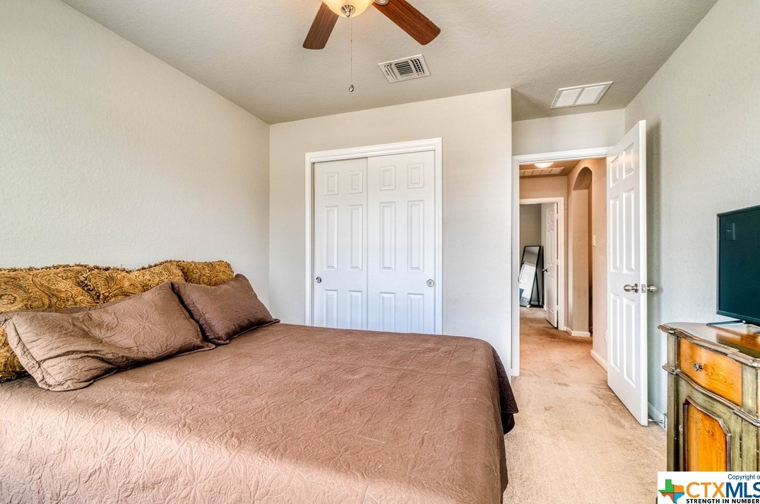 961 Lauren St, New Braunfels TX 78130-3965 exterior