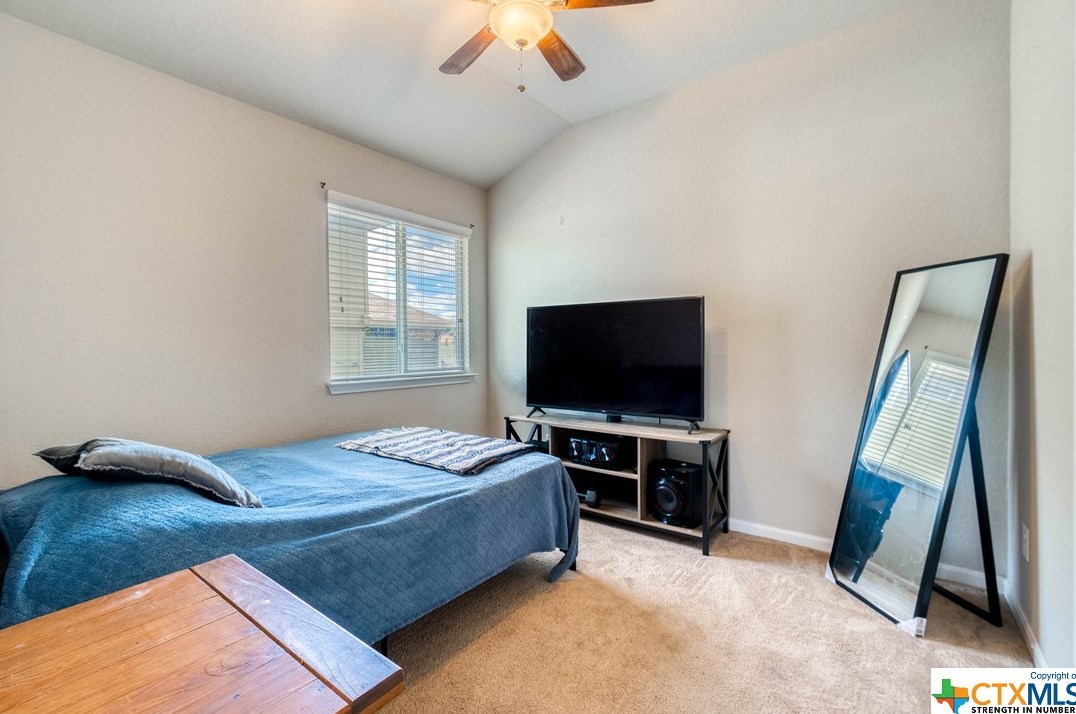 961 Lauren St, New Braunfels TX 78130-3965 exterior