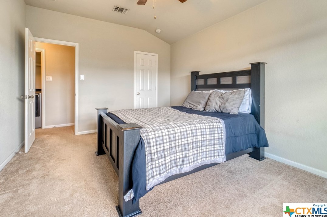 961 Lauren St, New Braunfels TX 78130-3965 exterior