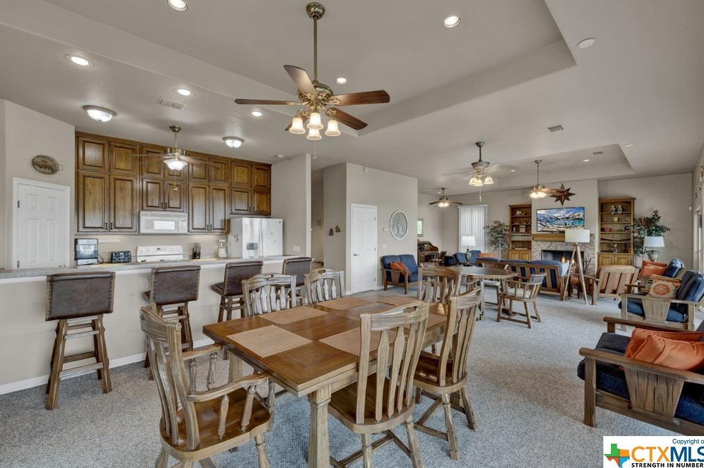 2078 Colleen Dr, New Braunfels TX 78133-5336 exterior