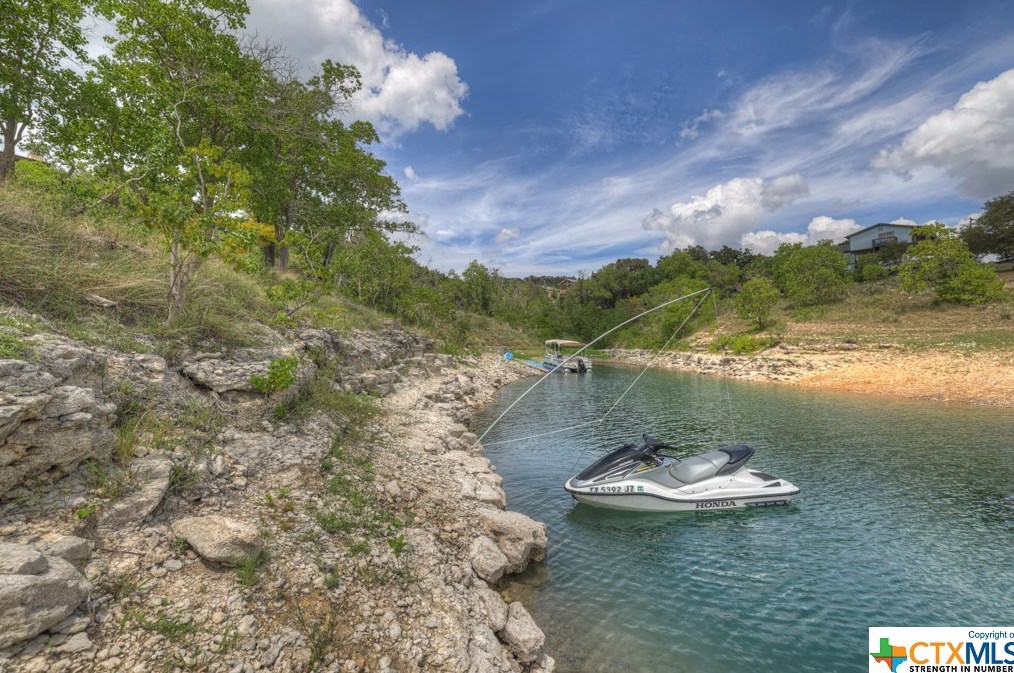 2078 Colleen Dr, New Braunfels TX 78133-5336 exterior