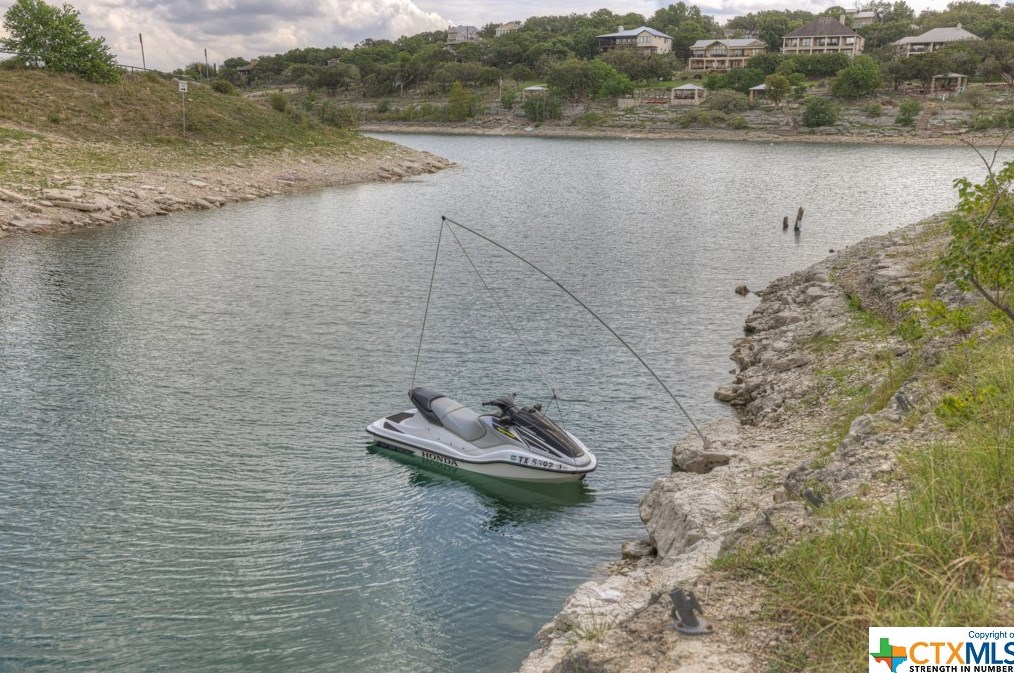 2078 Colleen Dr, New Braunfels TX 78133-5336 exterior