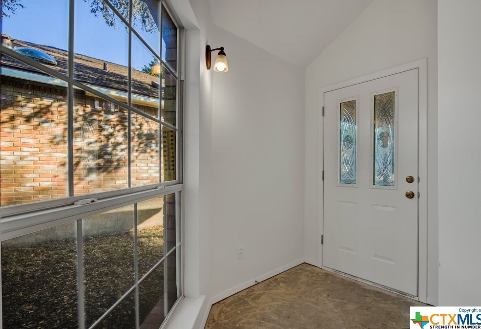 1226 Blf Crk Cir, New Braunfels TX 78130-4055 exterior