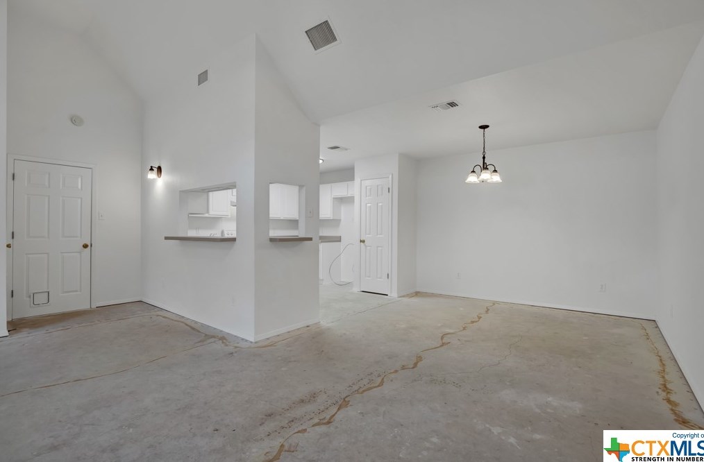 1226 Blf Crk Cir, New Braunfels TX 78130-4055 exterior