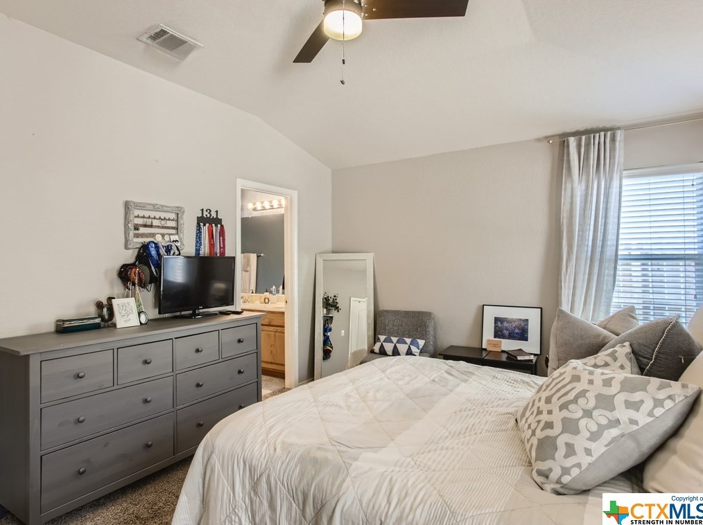 224 San Saba, New Braunfels TX 78130-2999 exterior