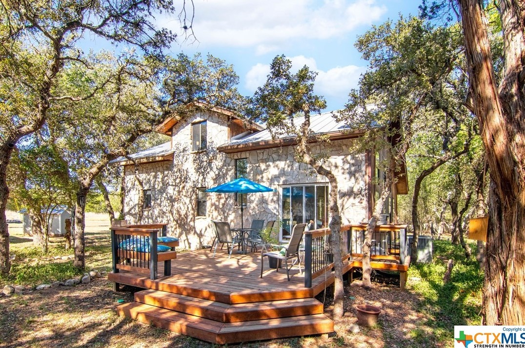 1360 Misty Holw, New Braunfels TX 78132-2488 exterior