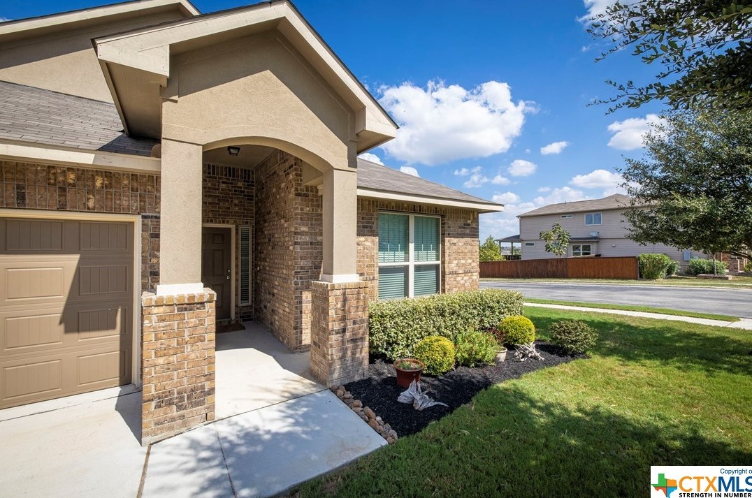 2948 Nicholas Cv, New Braunfels TX 78130-6846 exterior