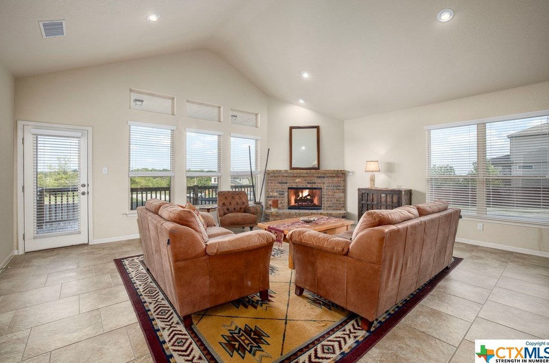 2948 Nicholas Cv, New Braunfels TX 78130-6846 exterior