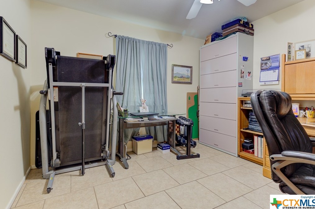 518 Zipp Rd, New Braunfels TX 78130-9595 exterior